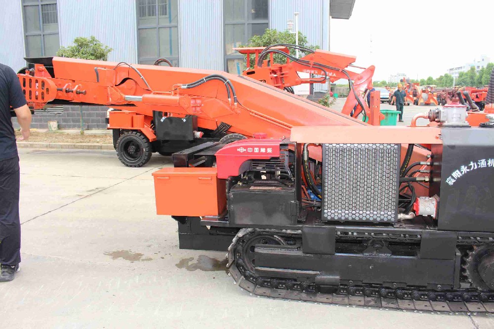 如何提升襄陽扒渣機的耐磨性能？關(guān)鍵部件解析
