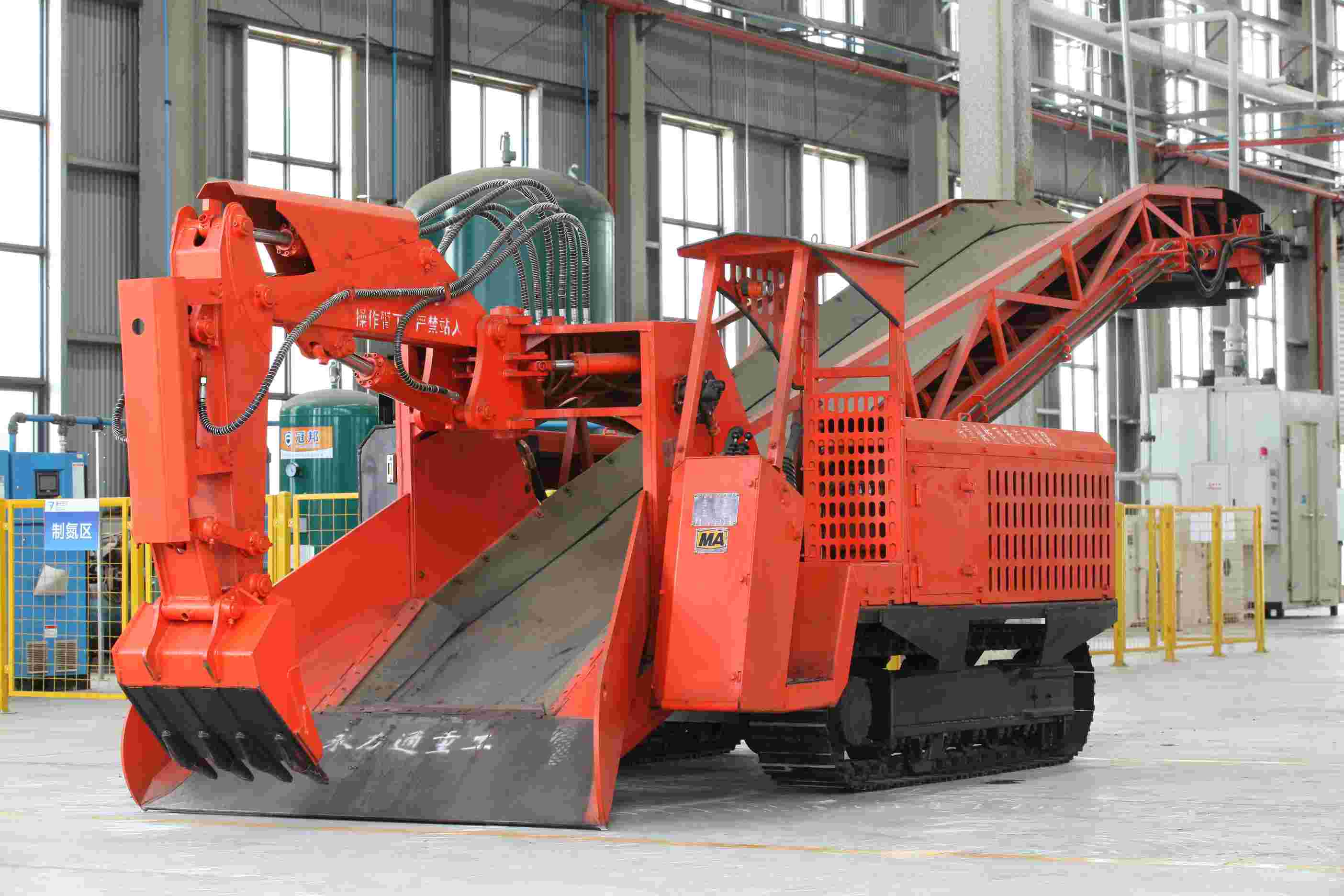 懷化礦洞開采扒渣機帶炮頭，哪家廠家提供定制服務？