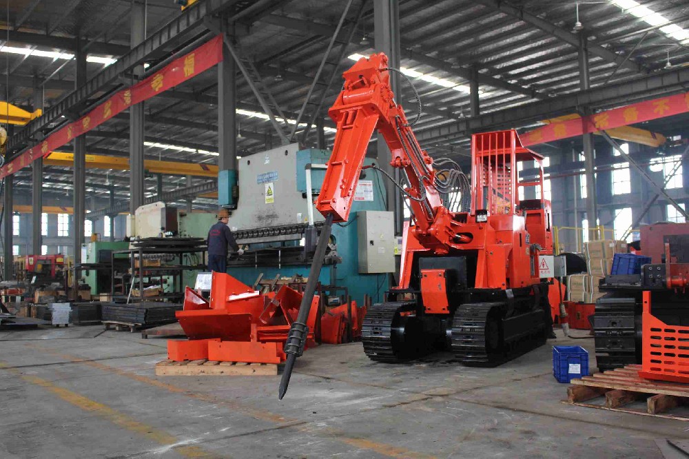 吉安隧道扒渣機(jī)工作環(huán)境對(duì)設(shè)備性能的影響
