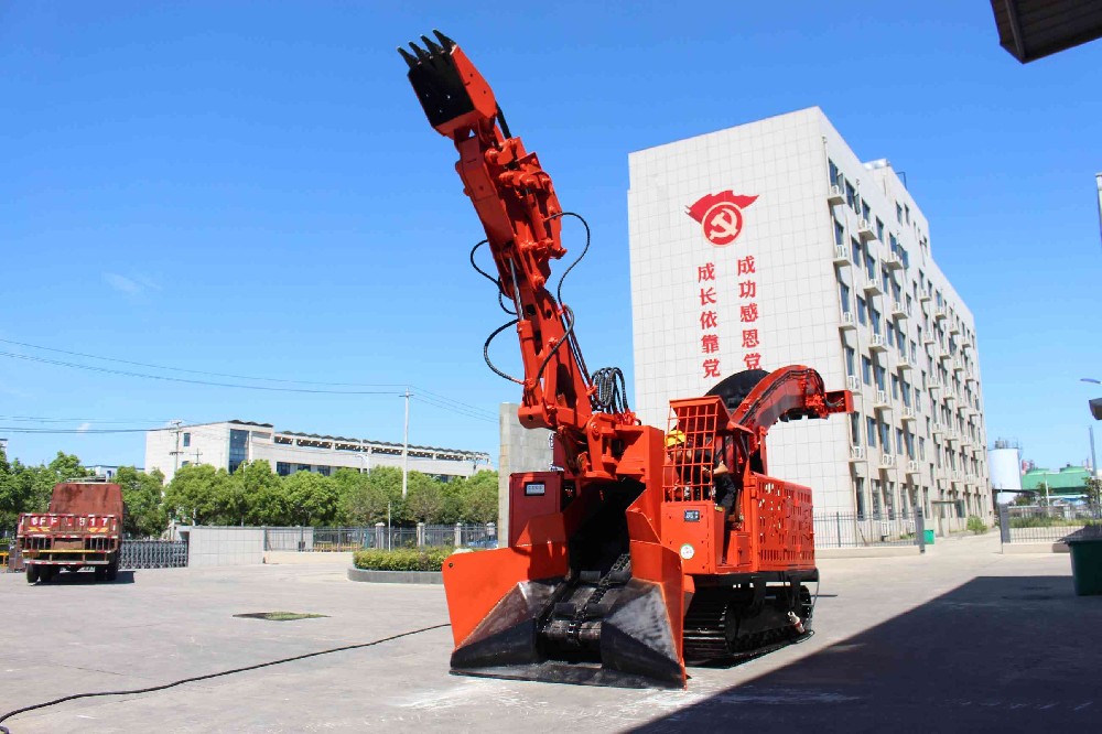 無錫 80 履帶扒渣機排名分析，技術領先品牌解讀
