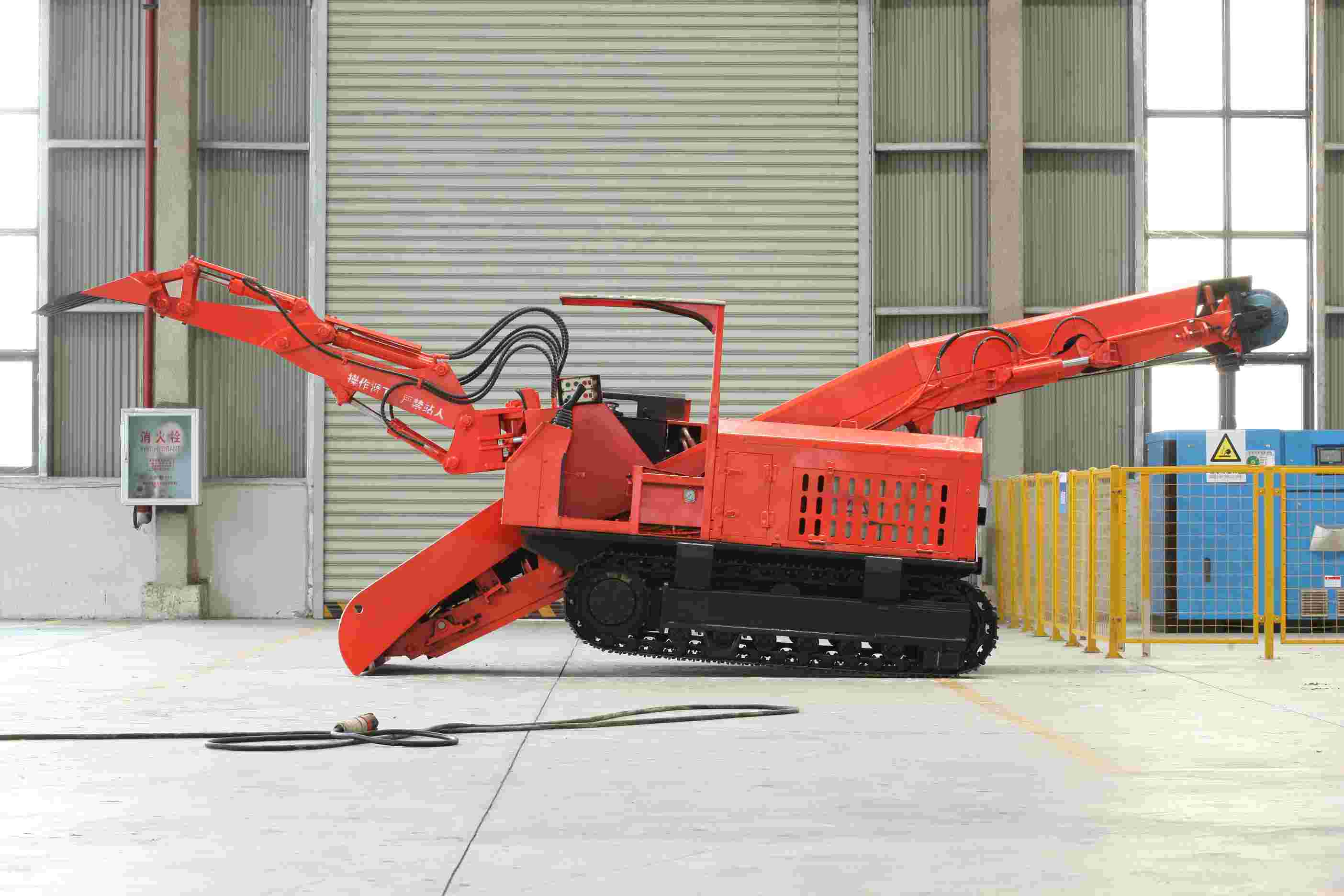 湖北襄陽打造“扒渣機之都”：年產3萬臺