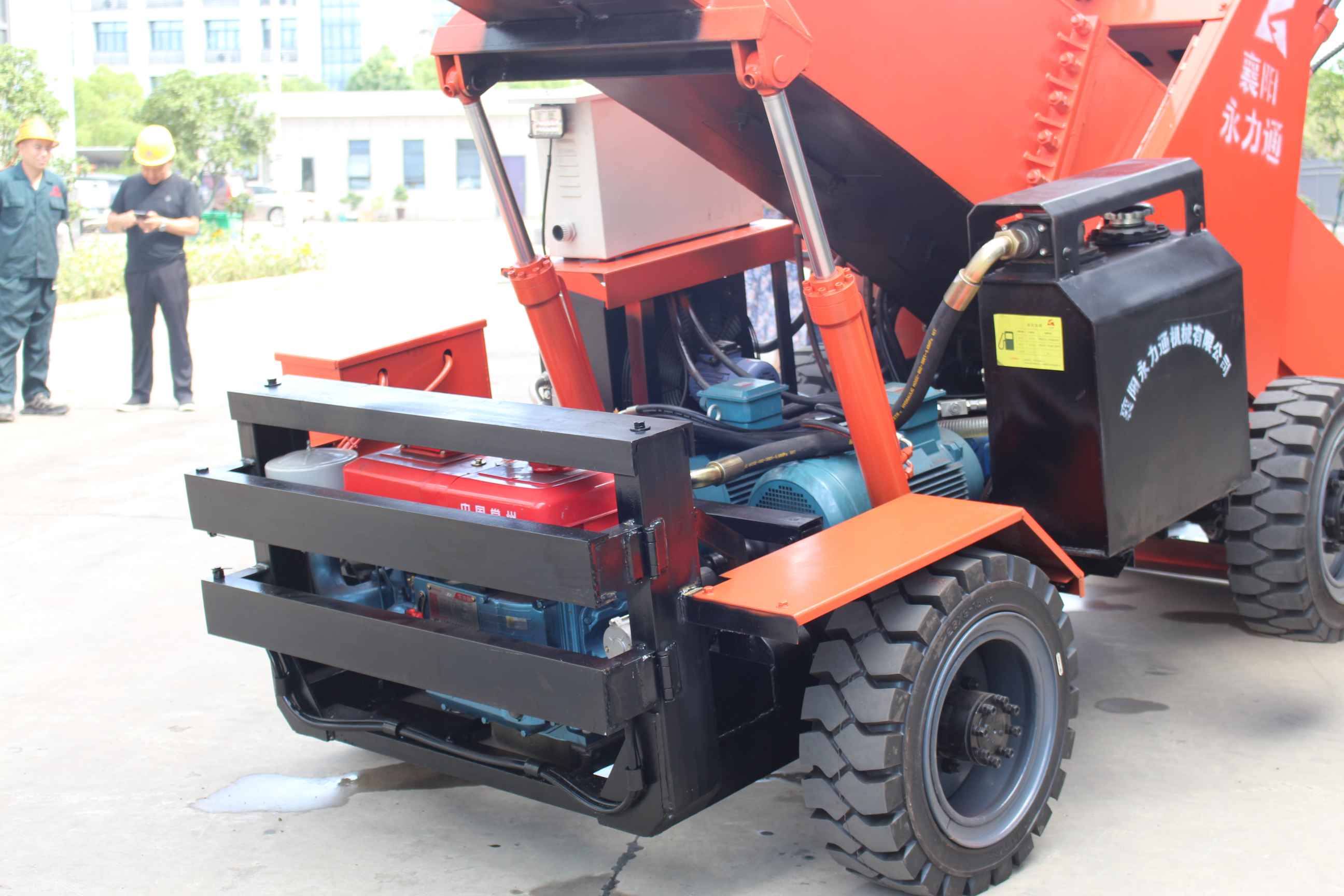 雙鴨山扒渣機(jī)可以加長(zhǎng)傳送帶嗎？改裝費(fèi)用是多少？