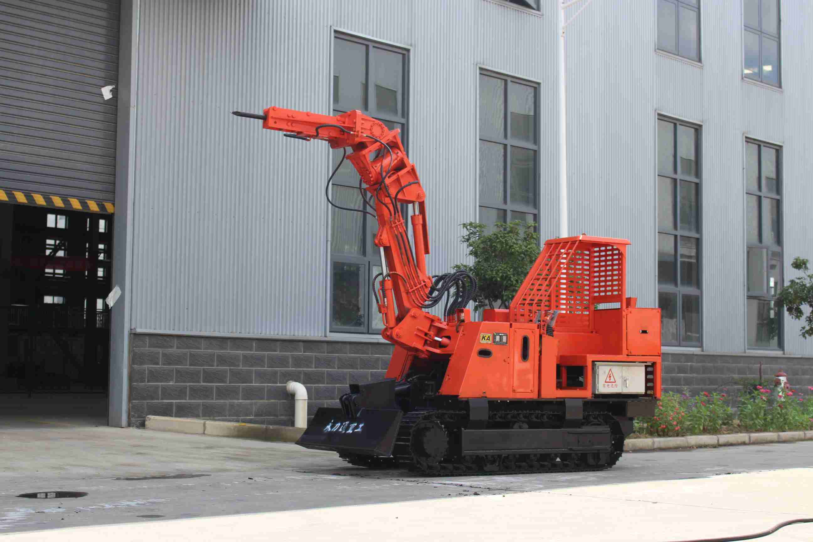 樂山扒渣機在隧道工程中的應用案例分享