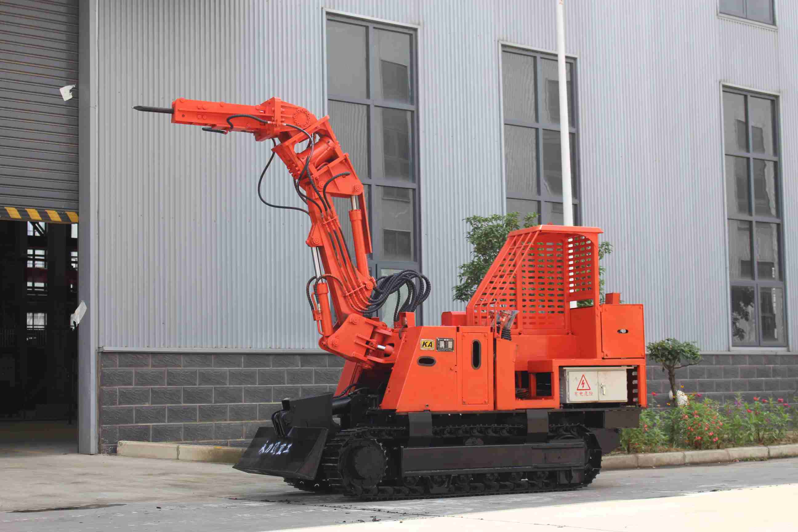 扒渣機女司機訪談：這個行業女性也能頂半邊天！