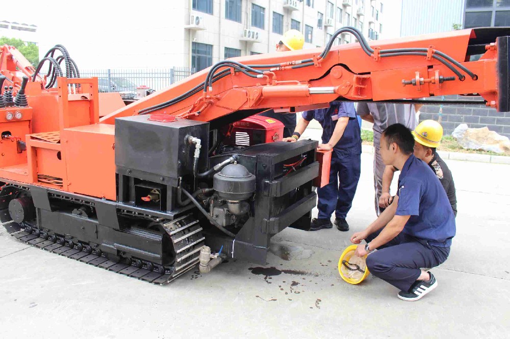 扒渣機售后服務對比，襄陽哪家更靠譜？
