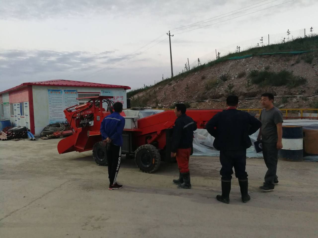 煤礦30扒裝機.jpg 煤礦30扒裝機.jpg