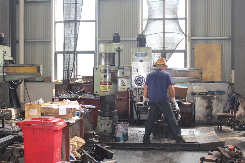 找到最優秀的扒渣機生產廠家，讓你的工程更高效！